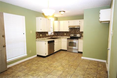 109 Australia Court Glenn Heights TX 75154