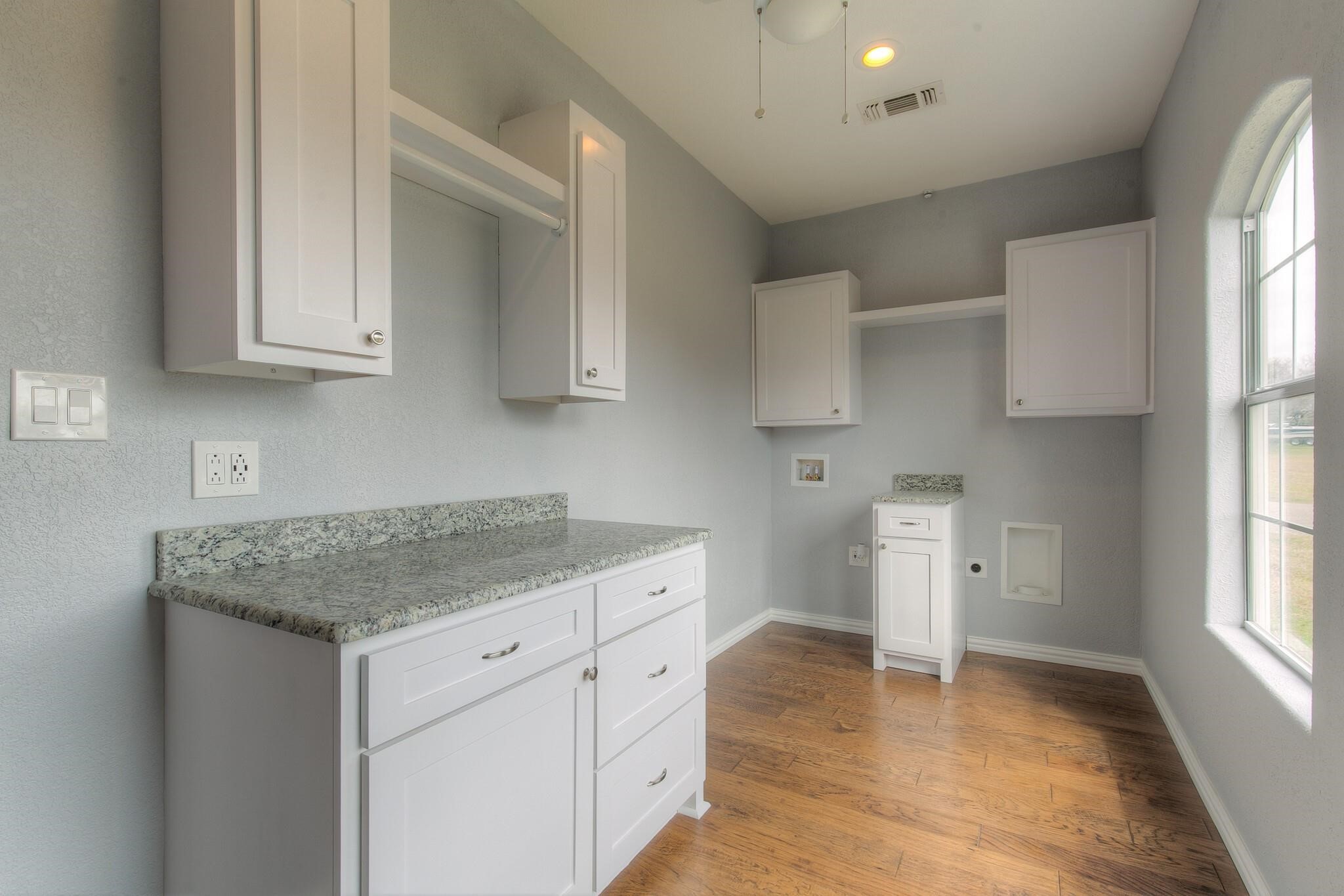 419 Sky Harbour Court Granbury TX 76049