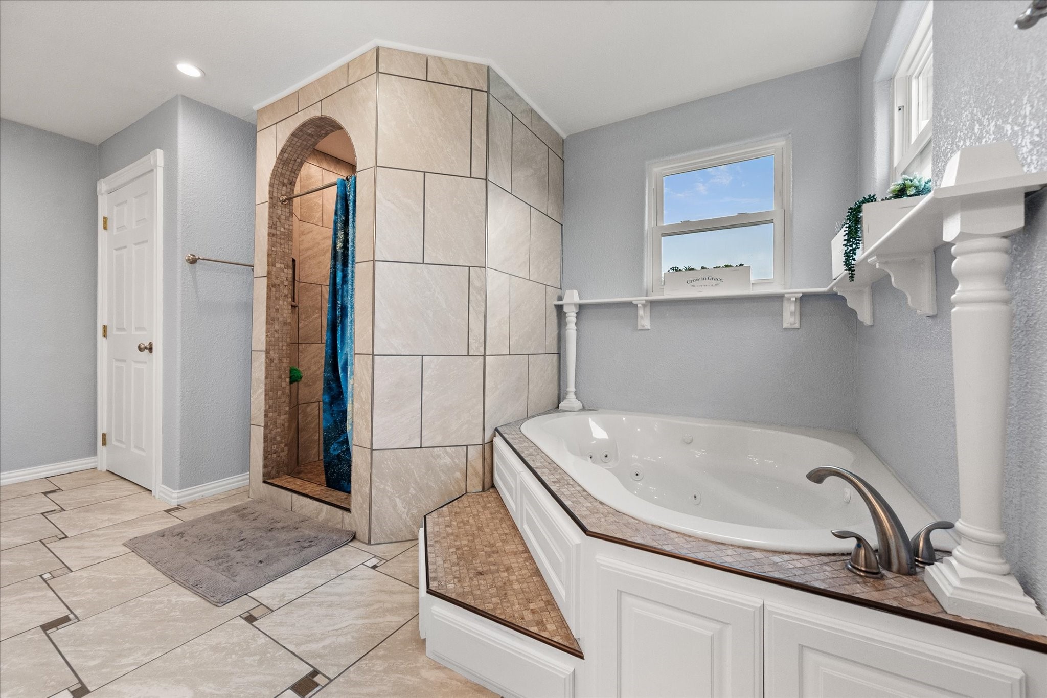 419 Sky Harbour Court Granbury TX 76049