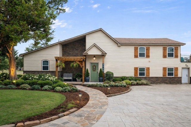 419 Sky Harbour Court Granbury TX 76049
