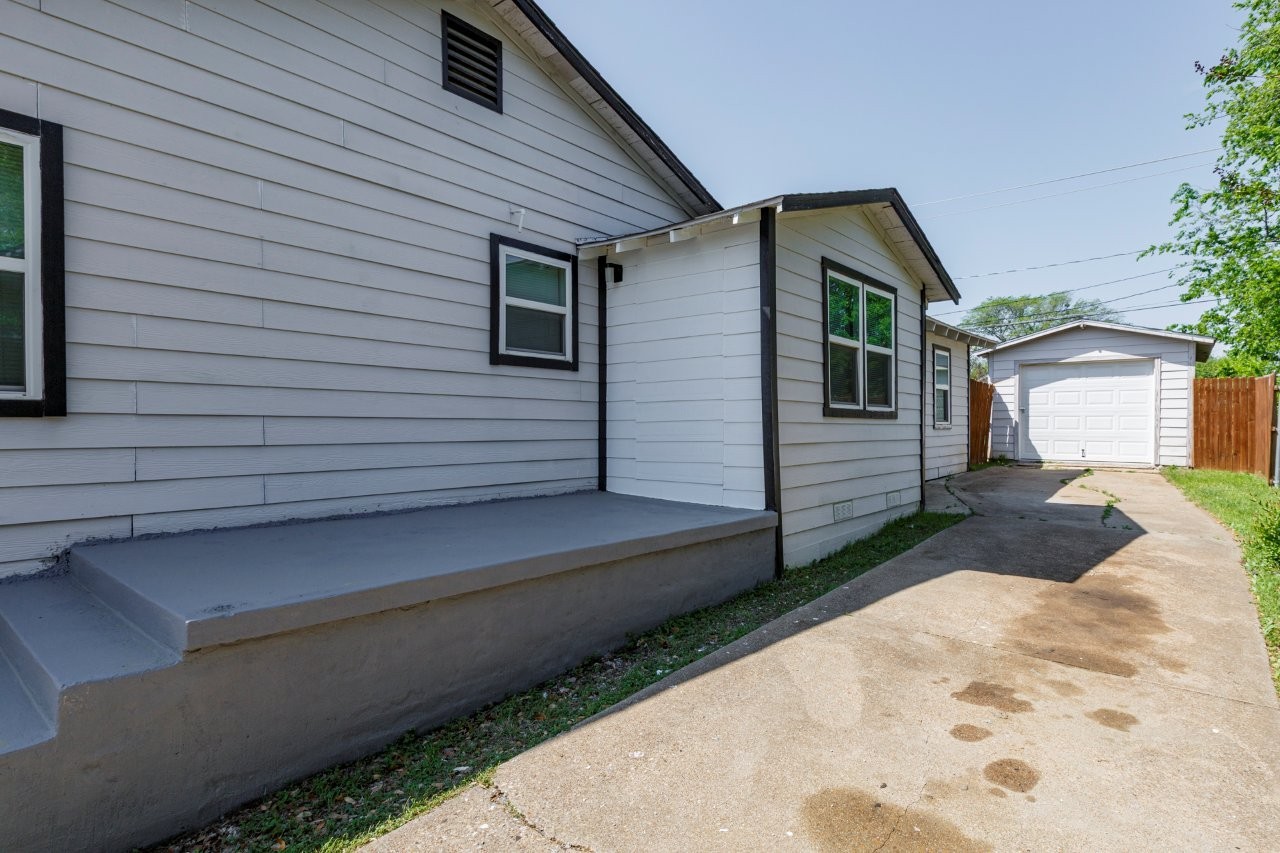 5720 Geddes Avenue Fort Worth TX 76107