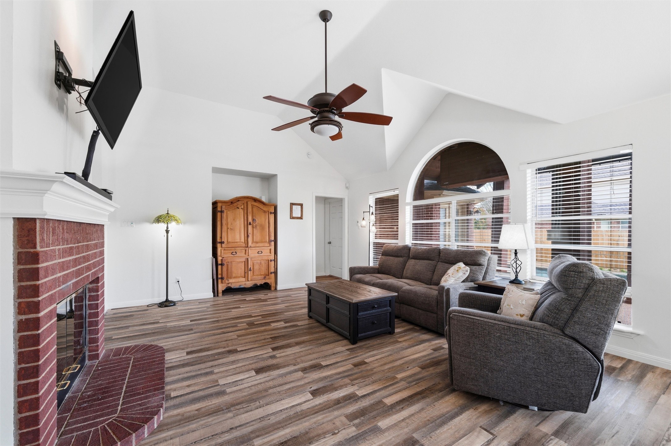 7 Equestrian Court Mansfield TX 76063