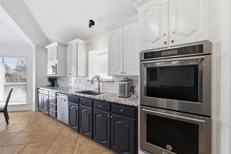 7 Equestrian Court Mansfield TX 76063