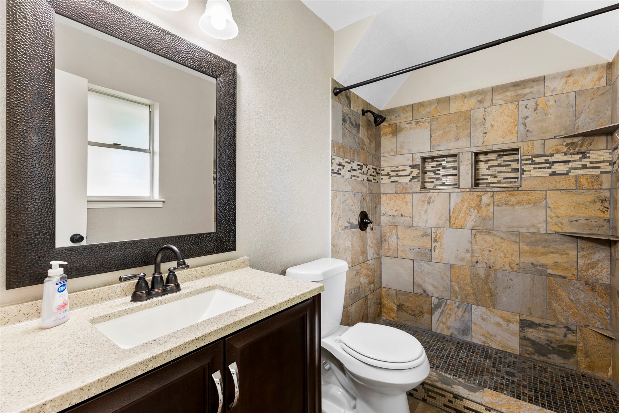 1705 Santa Clara Court Grand Prairie TX 75051