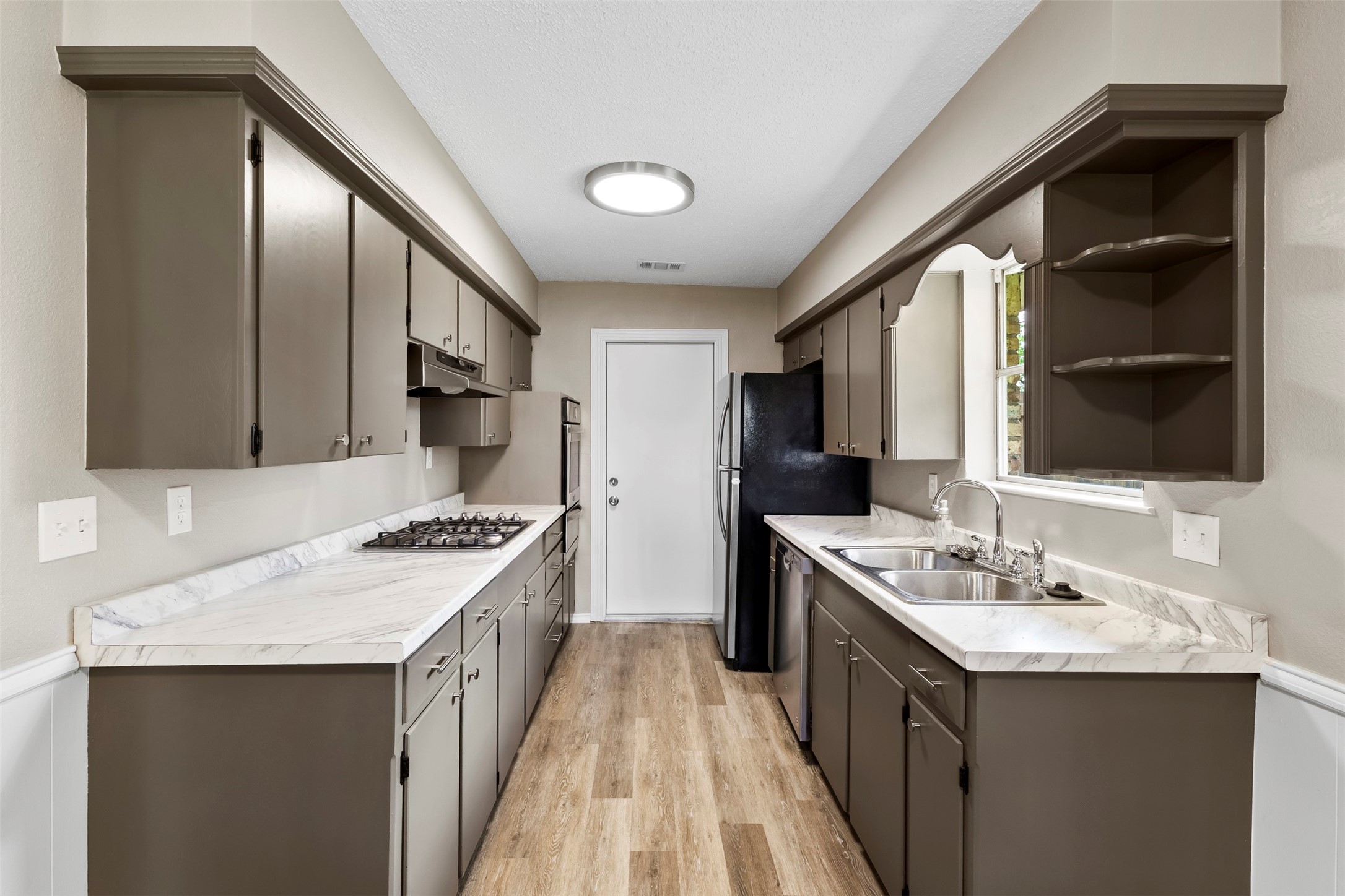 1705 Santa Clara Court Grand Prairie TX 75051