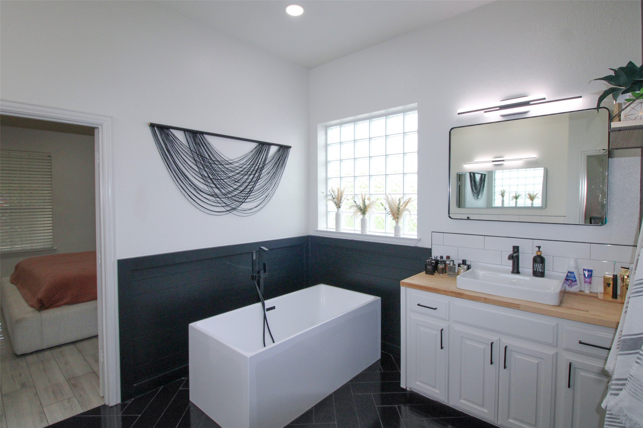 3270 Katy Kourt E Midlothian TX 76065
