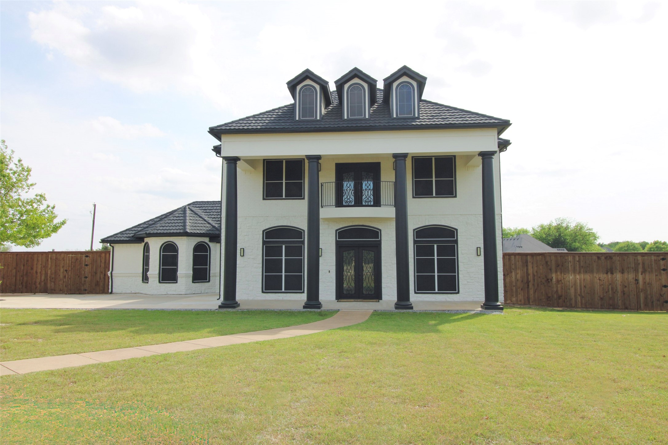 3270 Katy Kourt E Midlothian TX 76065