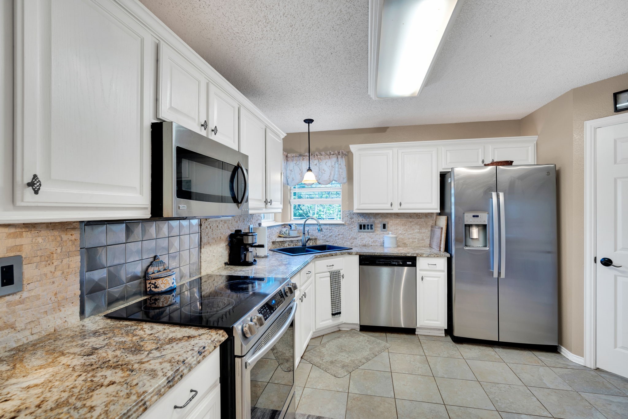 1808 Rybovich Lane Mansfield TX 76063