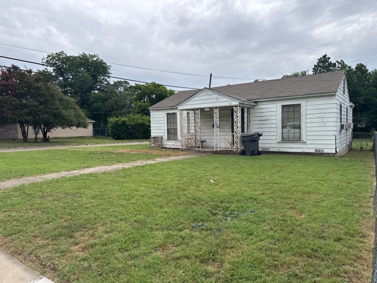 1446 Oakley Avenue Dallas TX 75216