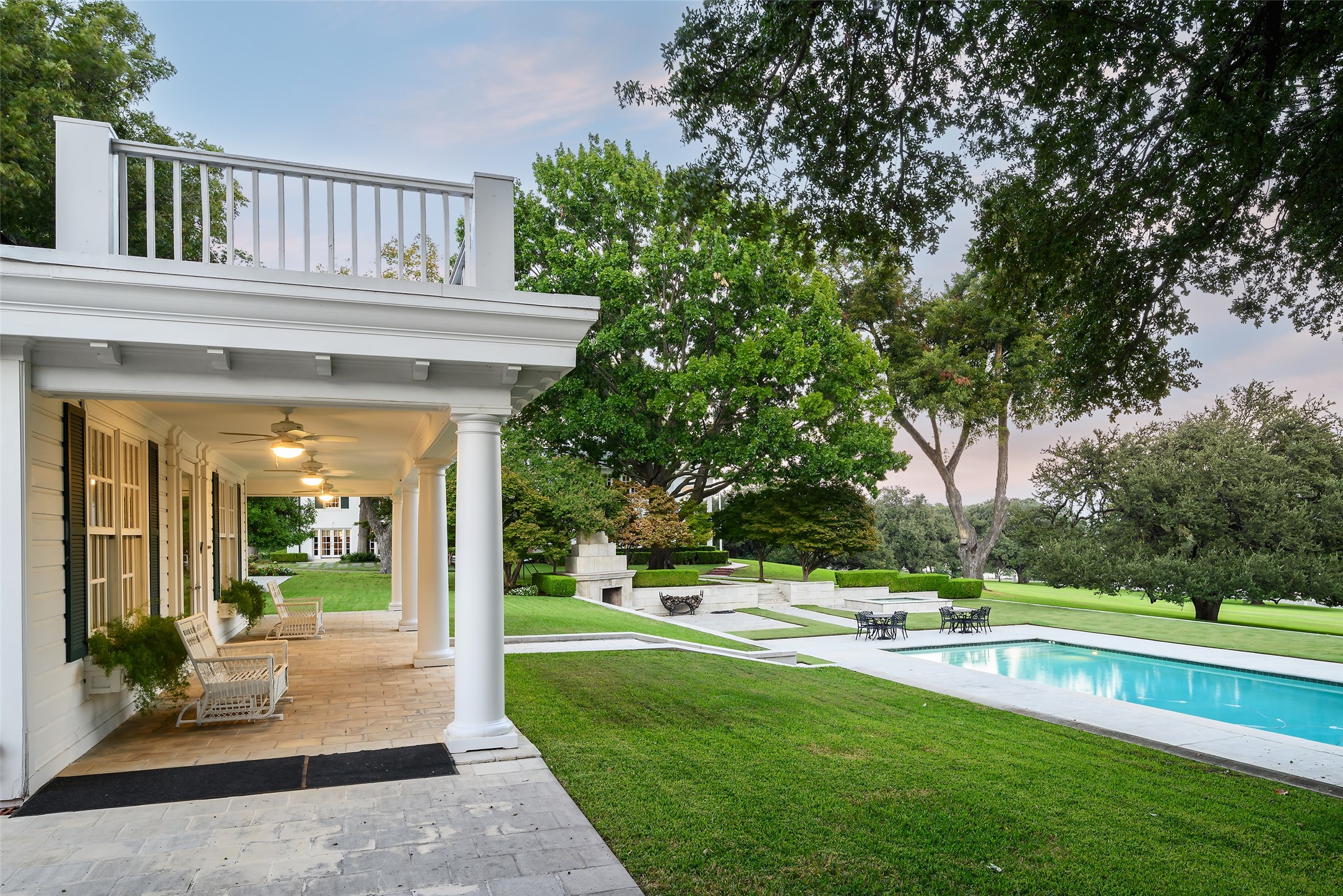 4009 W Lawther Drive Dallas TX 75214