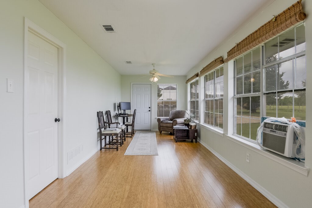 339 Meadow Lane Red Oak TX 75154