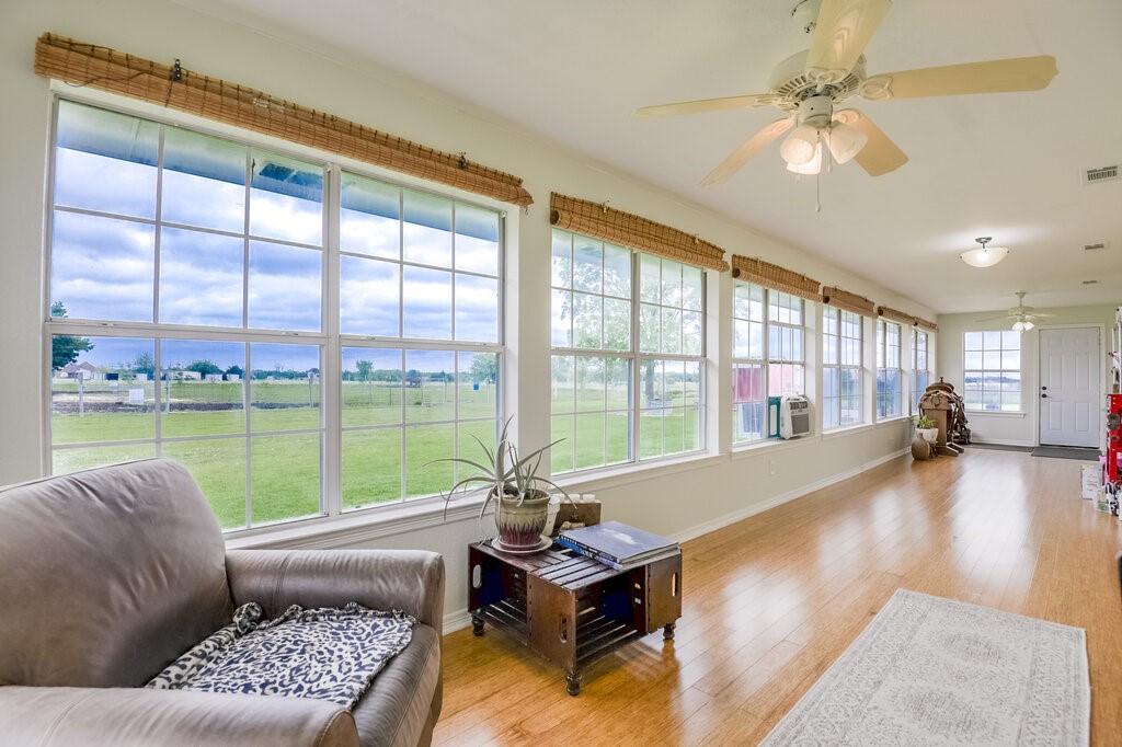 339 Meadow Lane Red Oak TX 75154
