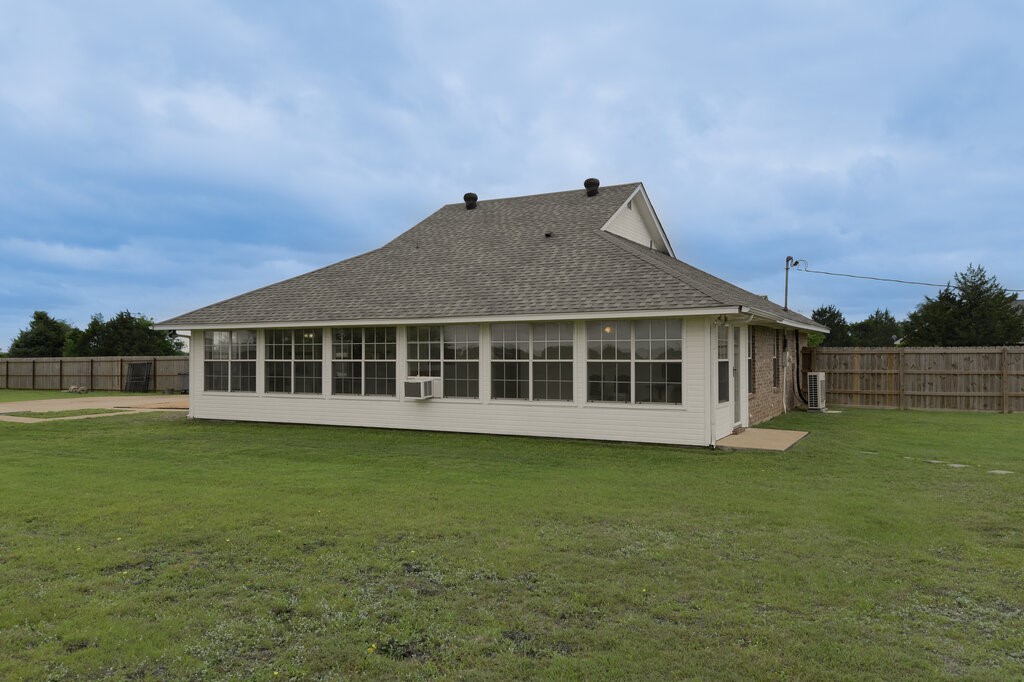 339 Meadow Lane Red Oak TX 75154