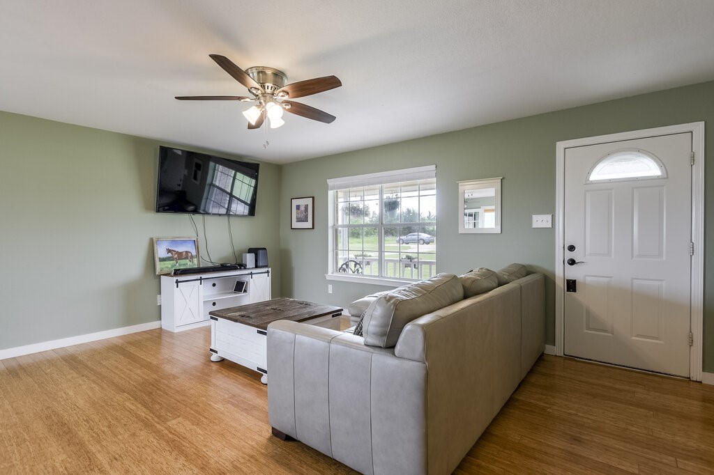 339 Meadow Lane Red Oak TX 75154