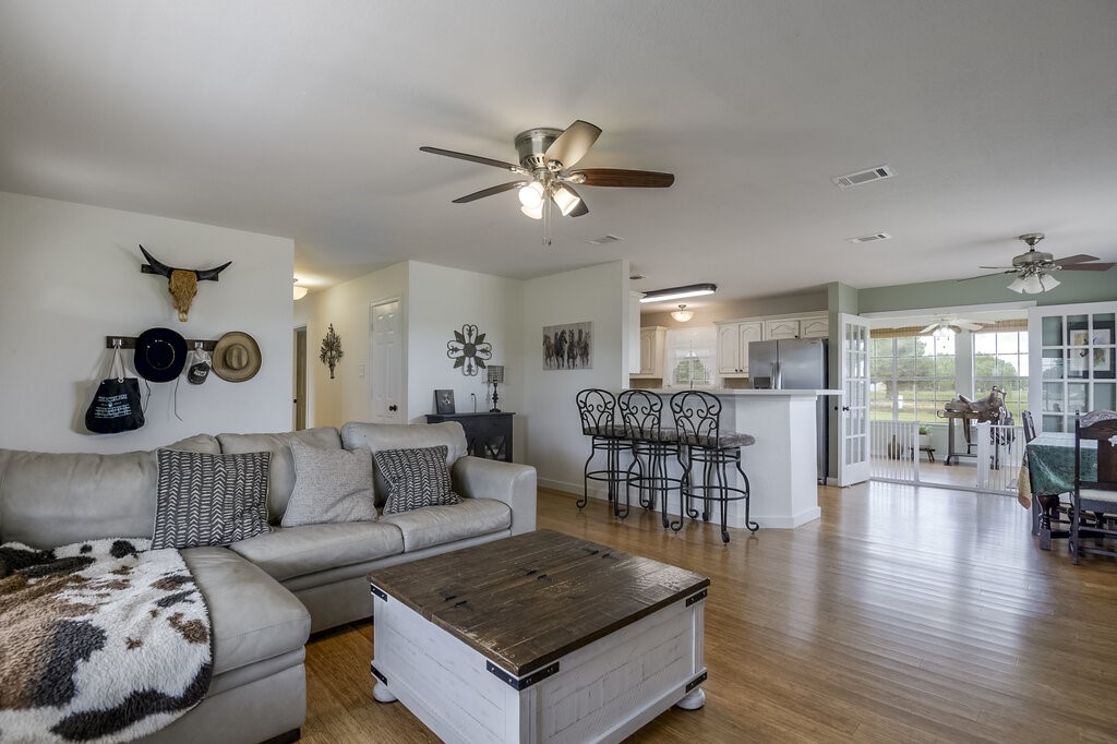 339 Meadow Lane Red Oak TX 75154