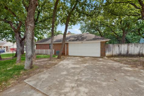 7517 Crosstimbers Lane North Richland Hills TX 76182