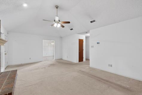 7517 Crosstimbers Lane North Richland Hills TX 76182