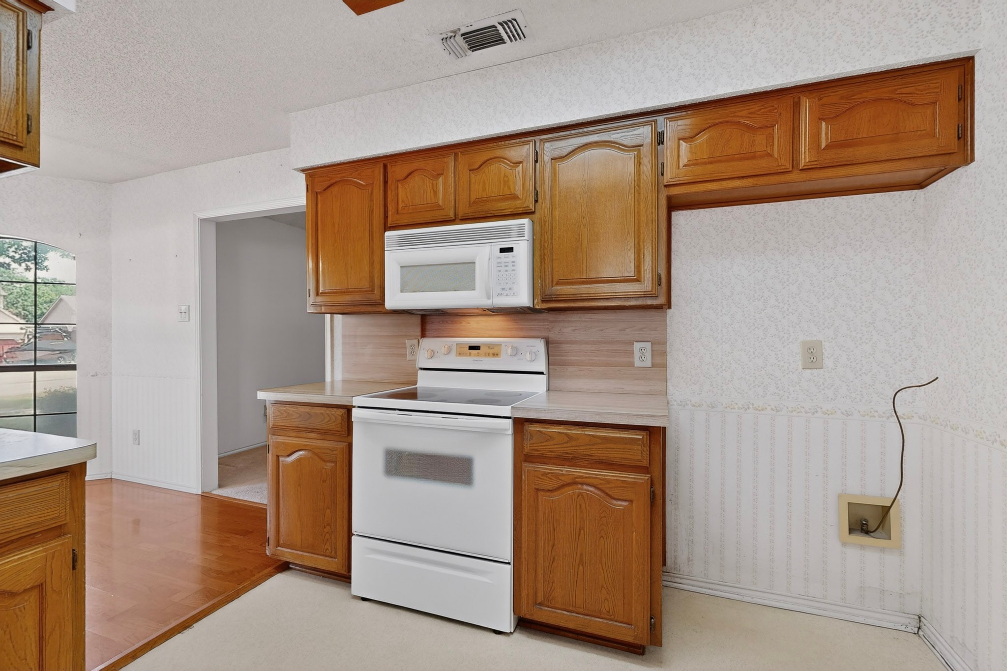 7517 Crosstimbers Lane North Richland Hills TX 76182