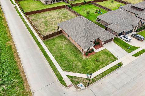 1632 Goodnight Trail Krum TX 76249