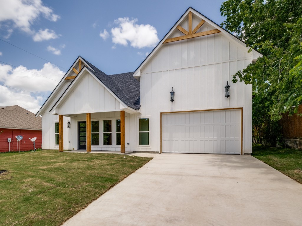 204 W Collins Decatur TX 76234