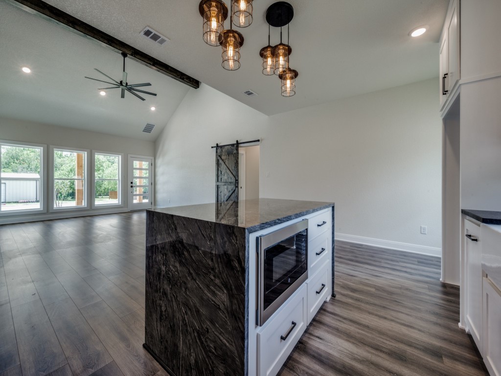 204 W Collins Decatur TX 76234