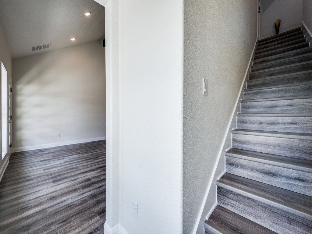 204 W Collins Decatur TX 76234
