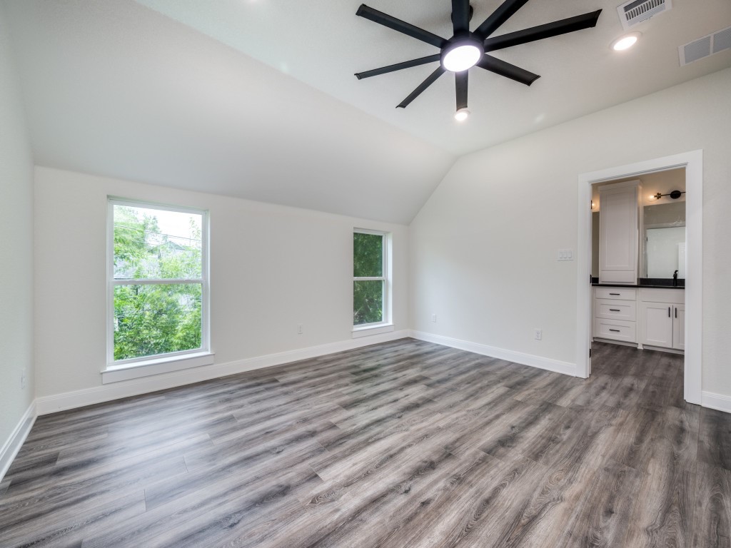 204 W Collins Decatur TX 76234