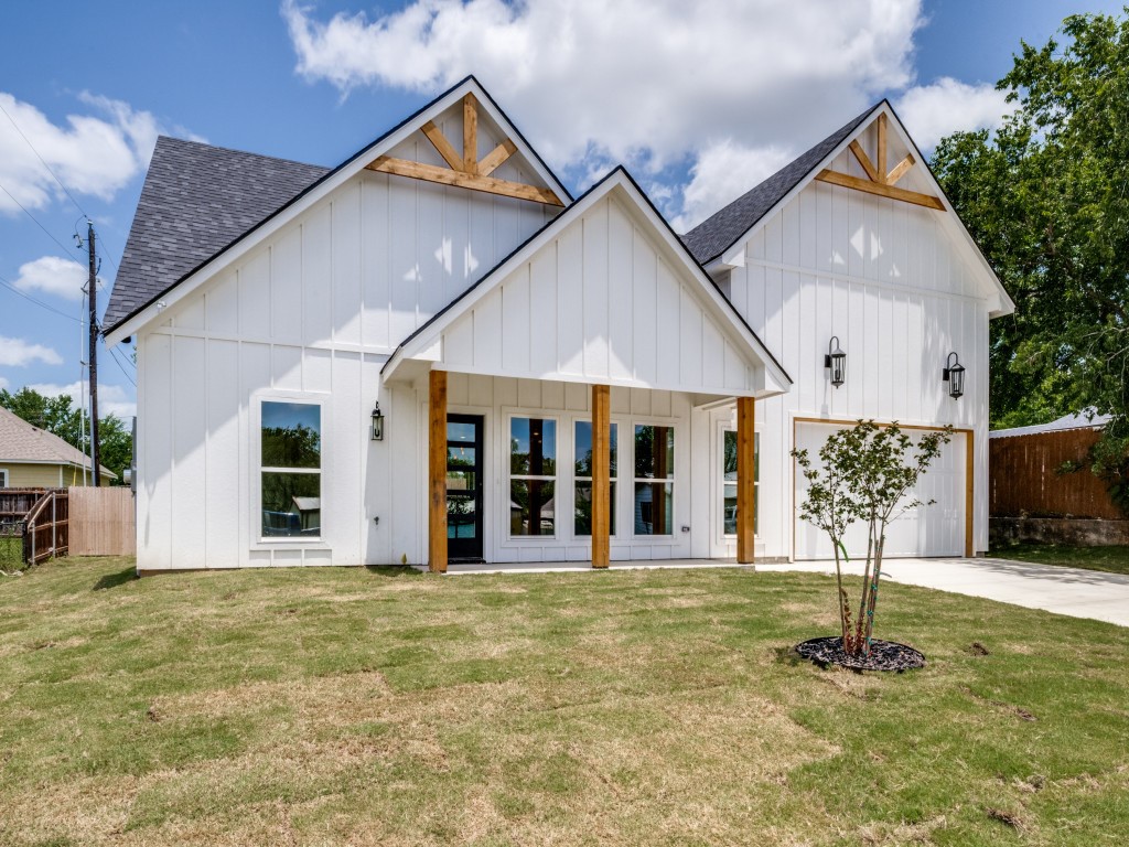 204 W Collins Decatur TX 76234