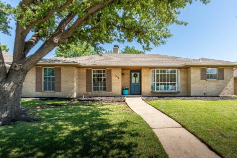 1917 Middle Glen Drive Carrollton TX 75007