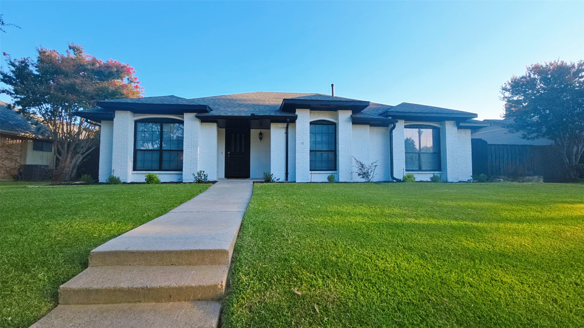 1933 Oakbluff Drive Carrollton TX 75007
