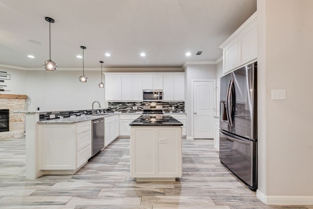 5420 Meandering Road River Oaks TX 76114