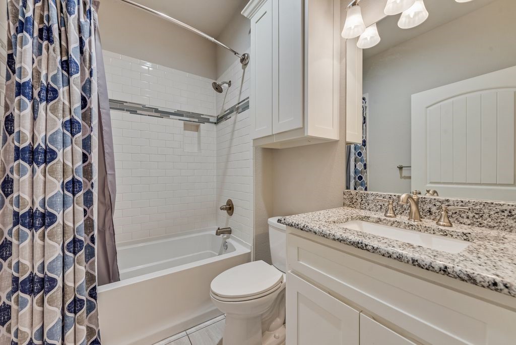 5420 Meandering Road River Oaks TX 76114