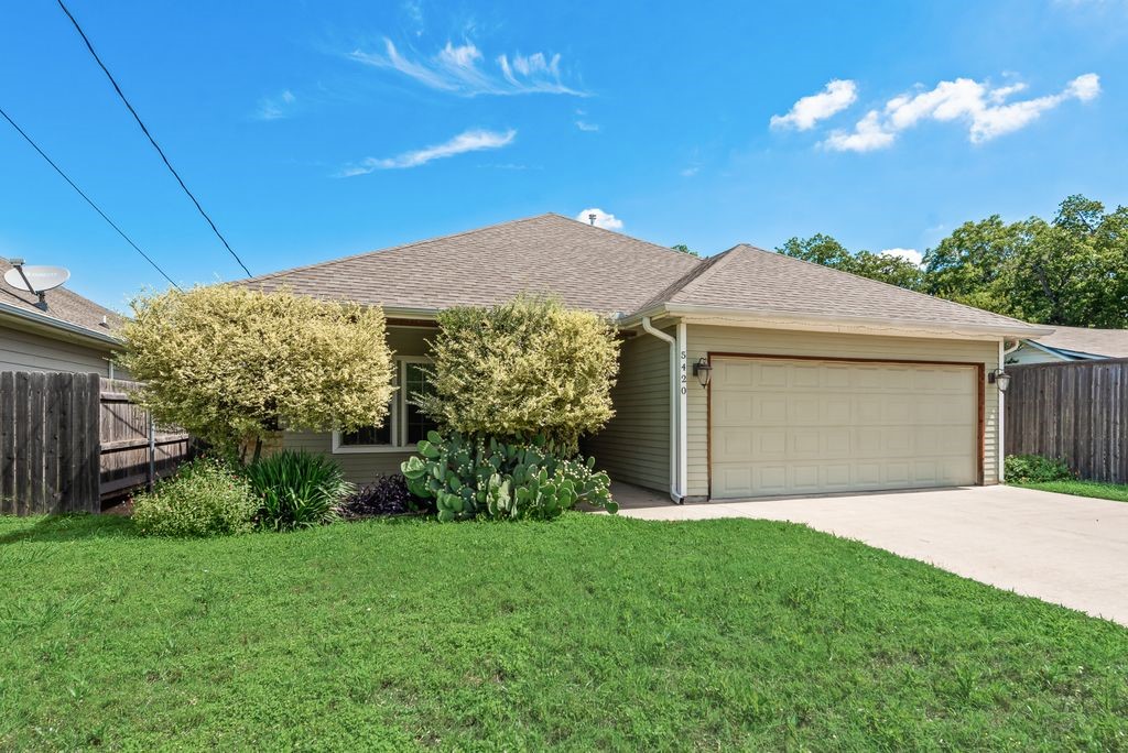 5420 Meandering Road River Oaks TX 76114
