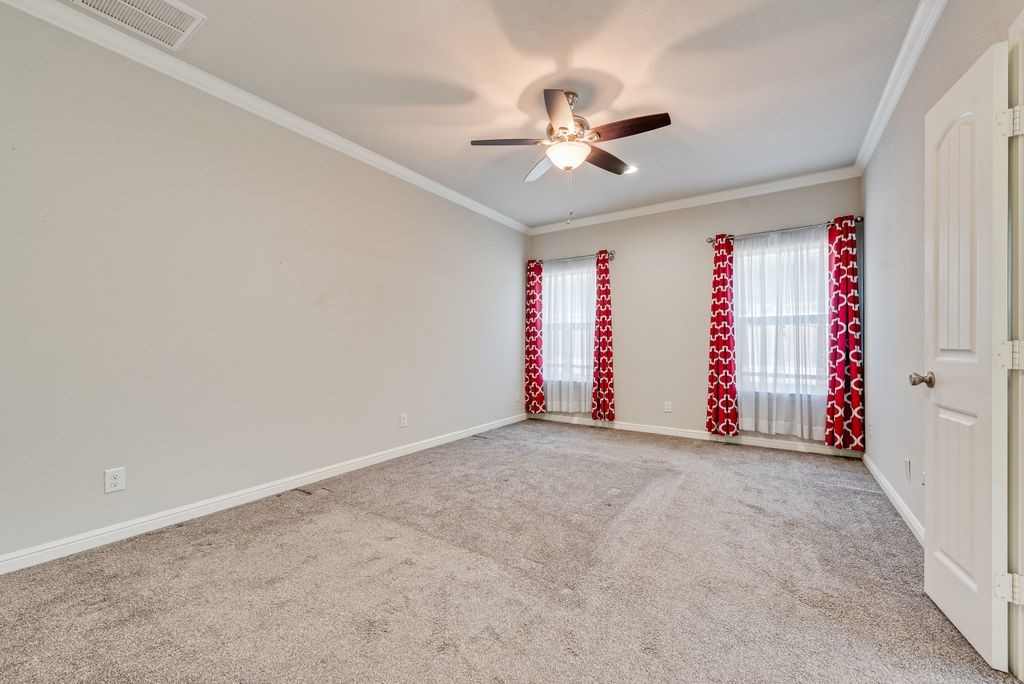5420 Meandering Road River Oaks TX 76114