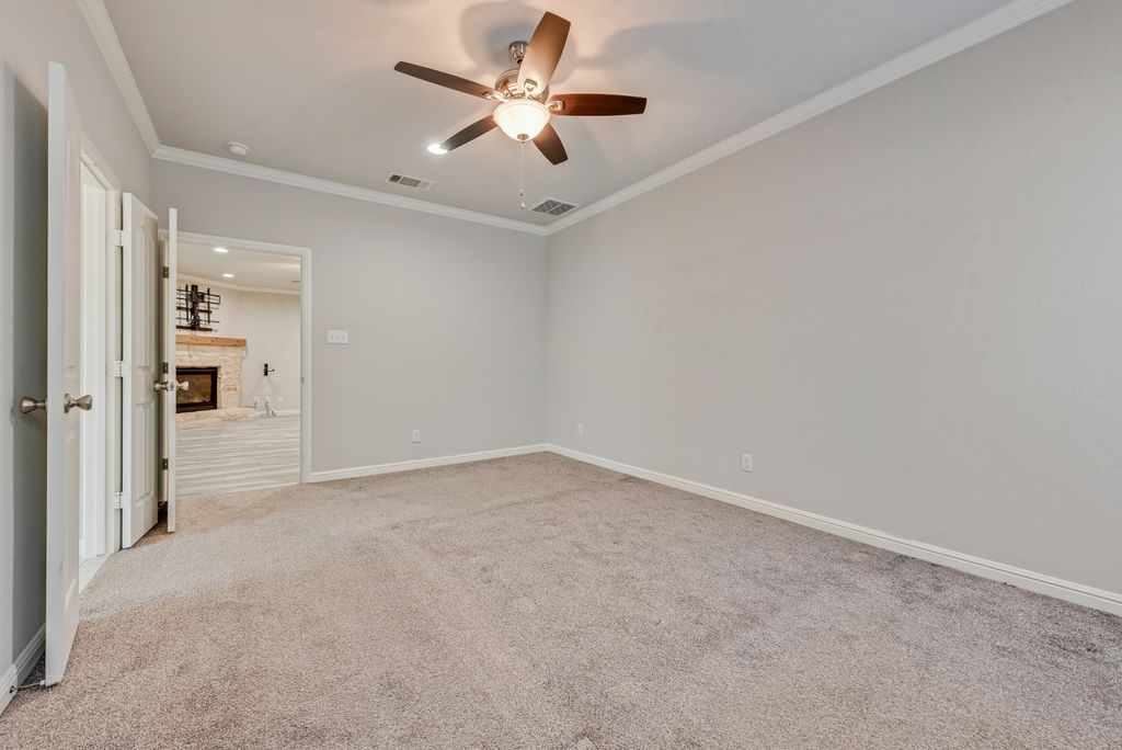 5420 Meandering Road River Oaks TX 76114