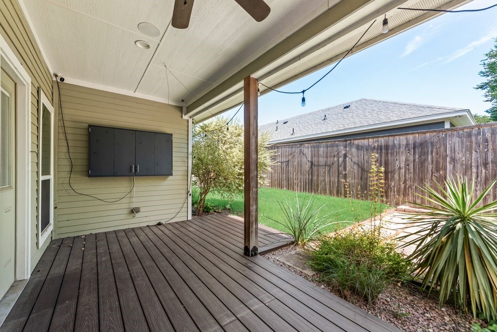 5420 Meandering Road River Oaks TX 76114