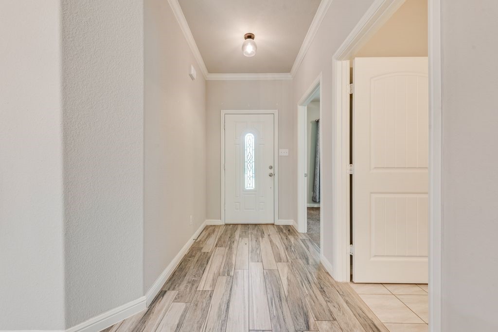 5420 Meandering Road River Oaks TX 76114
