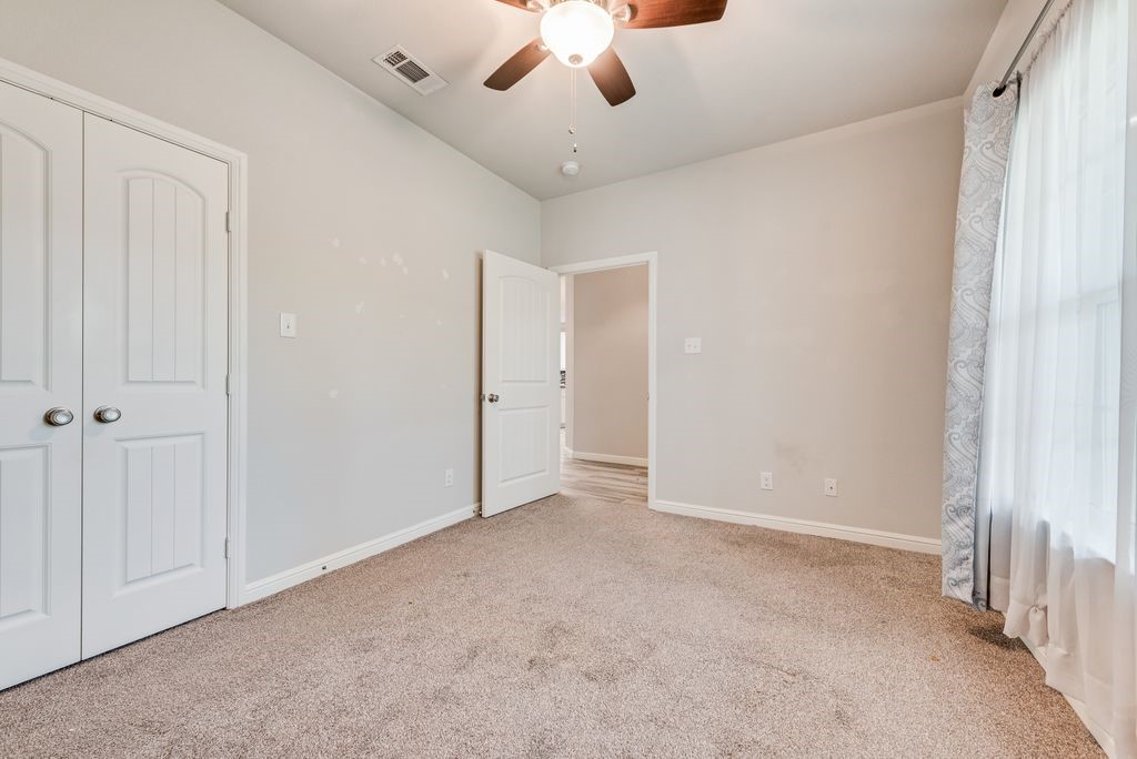 5420 Meandering Road River Oaks TX 76114