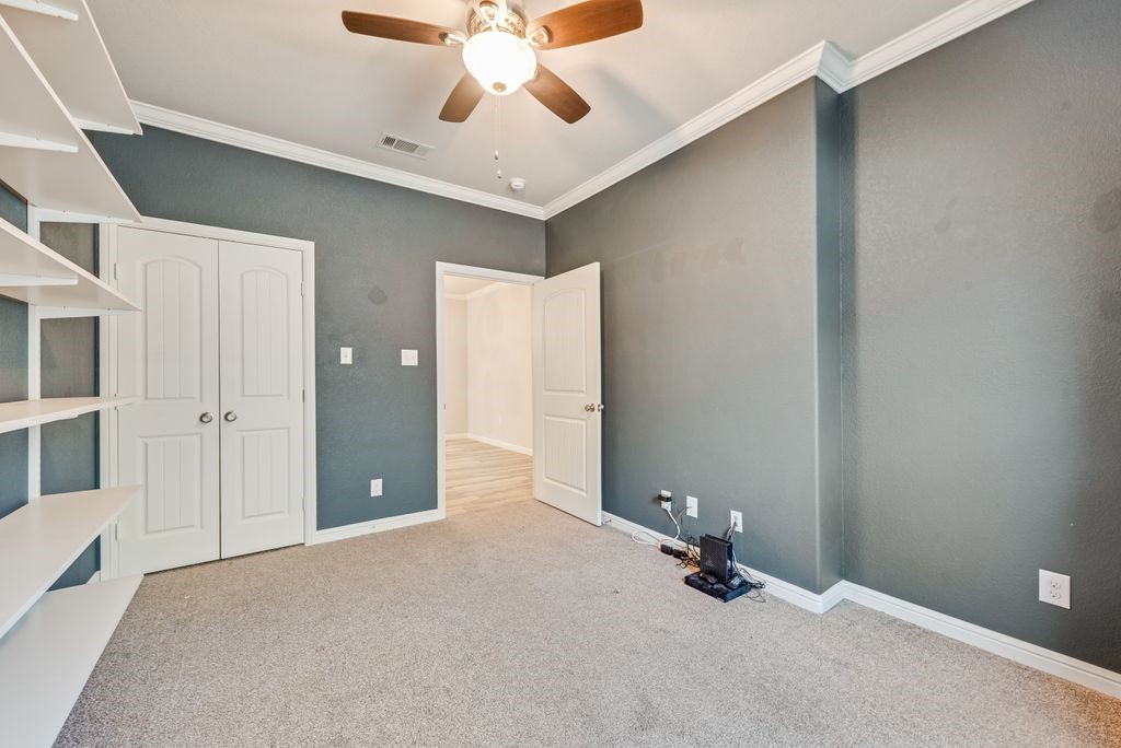 5420 Meandering Road River Oaks TX 76114
