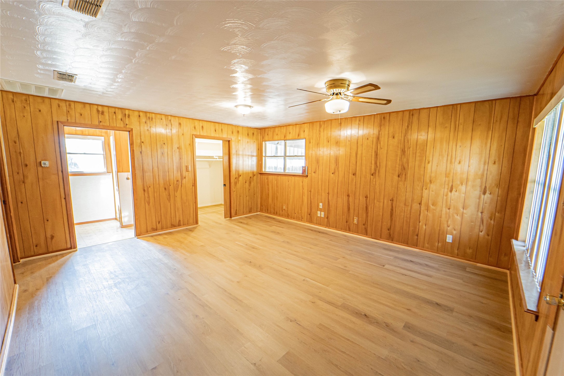 1304 Sycamore Street Breckenridge TX 76424
