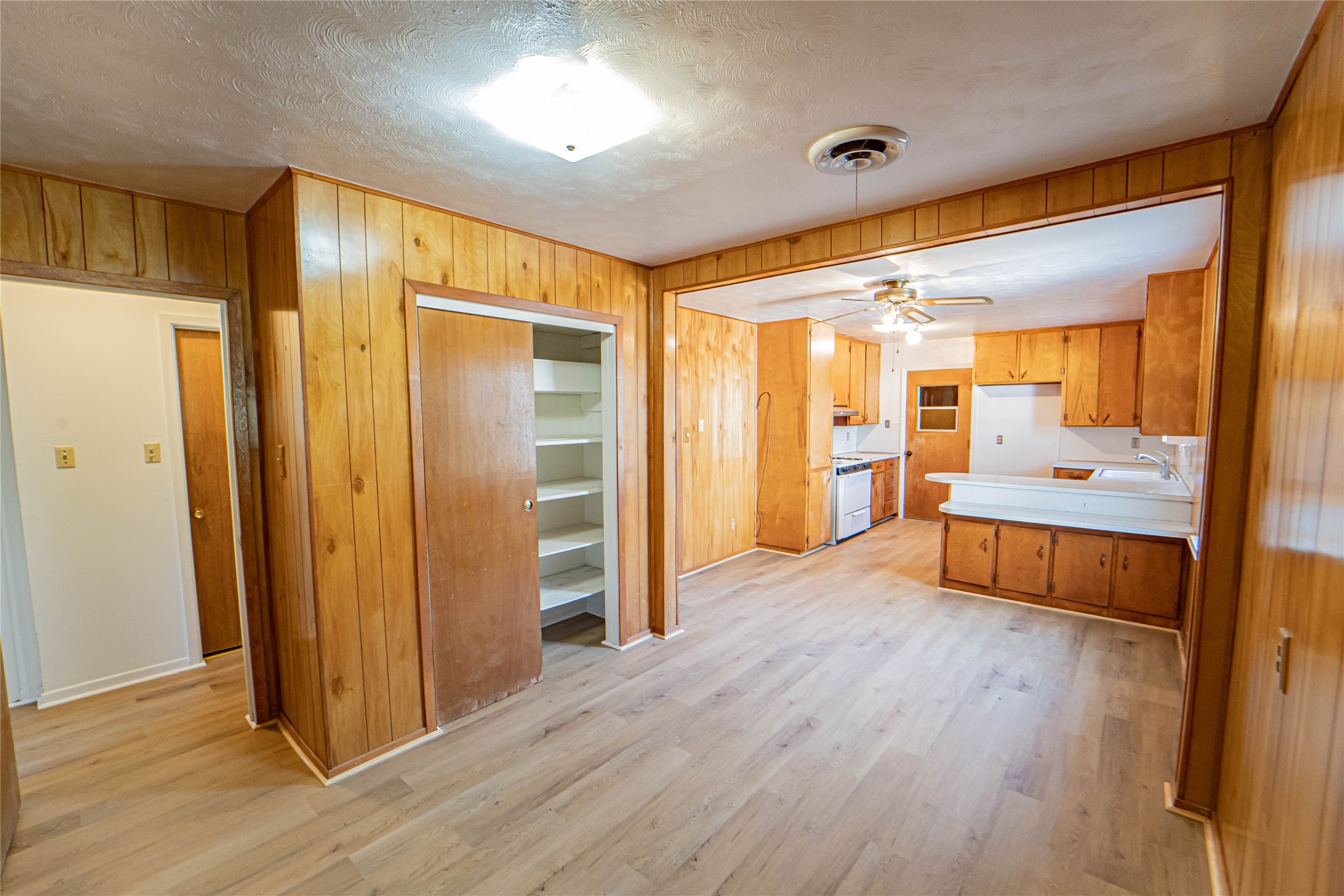 1304 Sycamore Street Breckenridge TX 76424