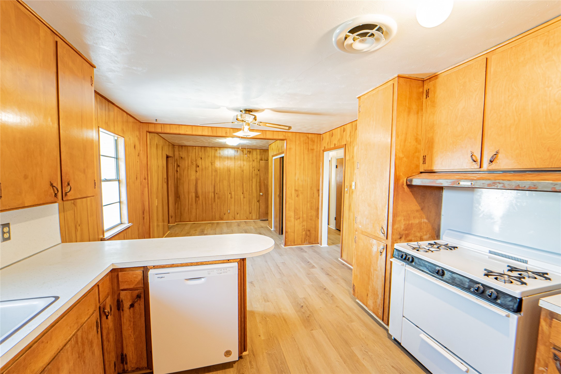 1304 Sycamore Street Breckenridge TX 76424