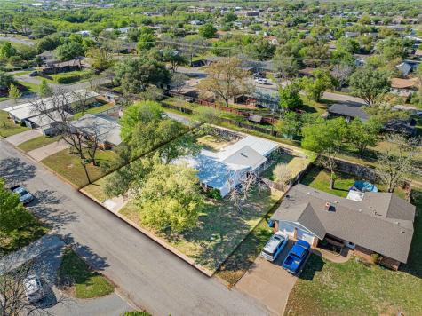 1304 Sycamore Street Breckenridge TX 76424