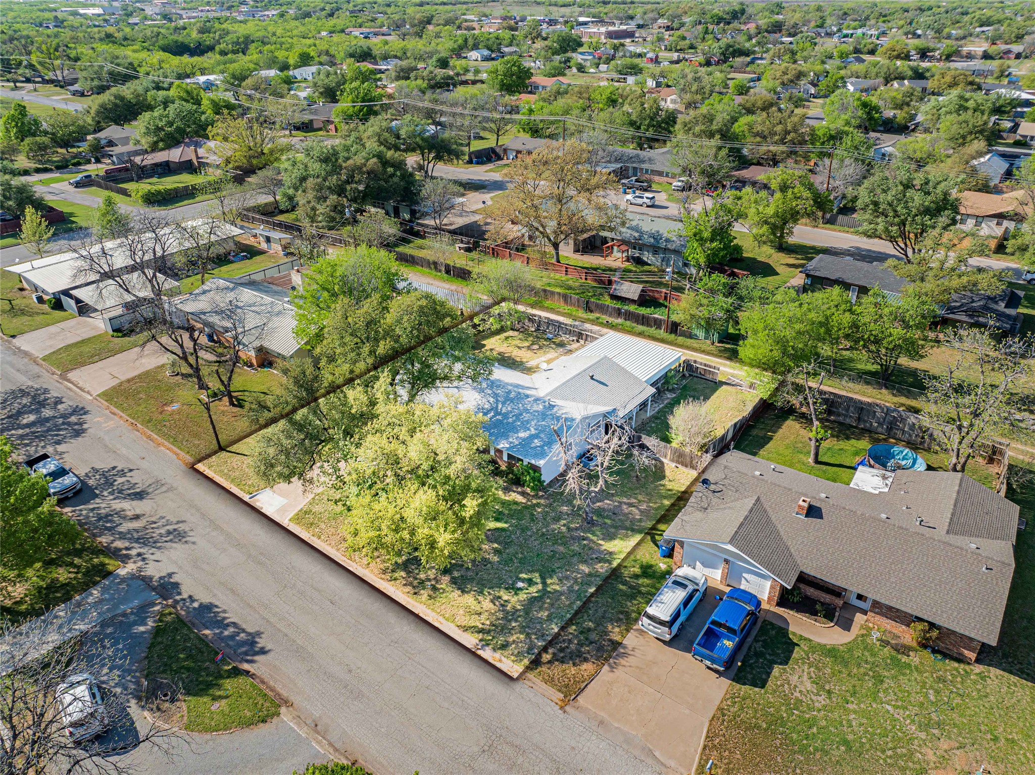 1304 Sycamore Street Breckenridge TX 76424