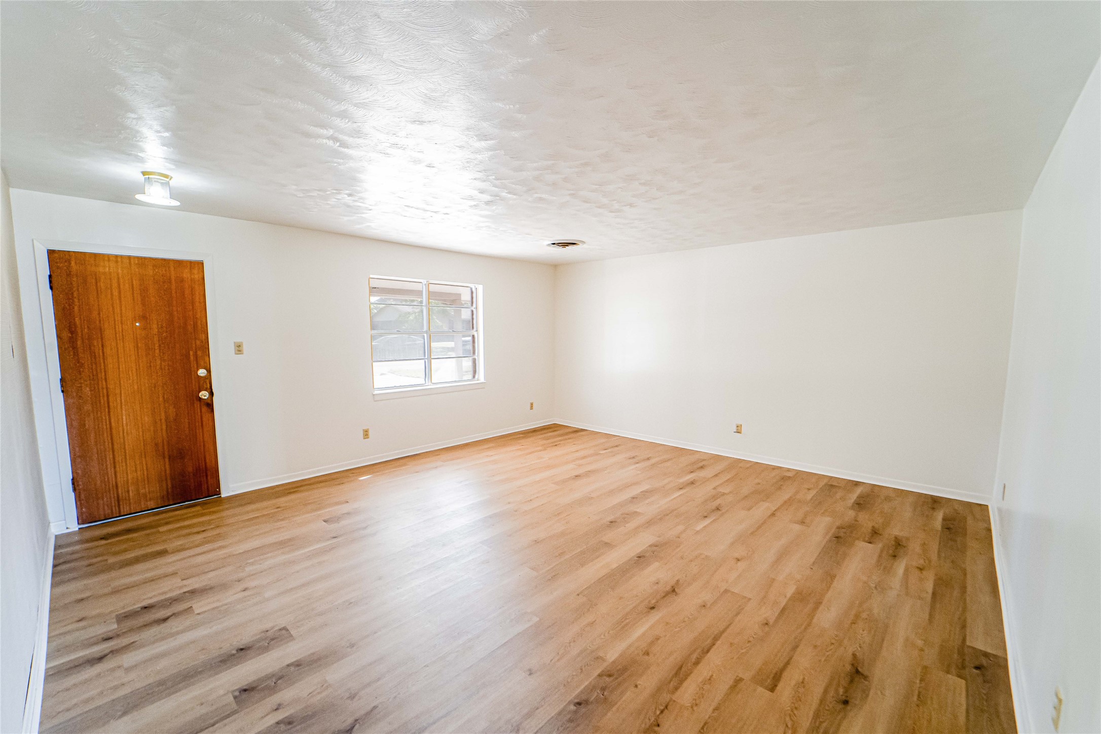 1304 Sycamore Street Breckenridge TX 76424