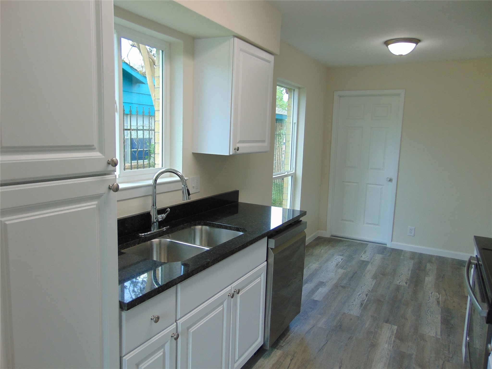 9912 Bluffcreek Drive Dallas TX 75227