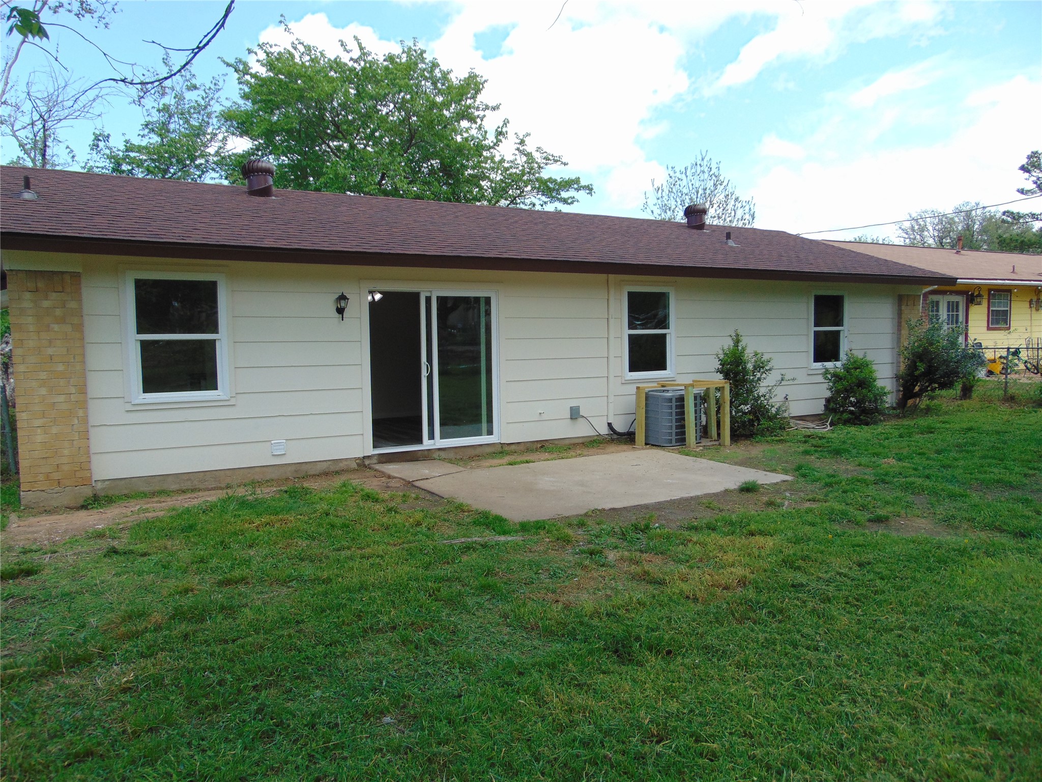 9912 Bluffcreek Drive Dallas TX 75227