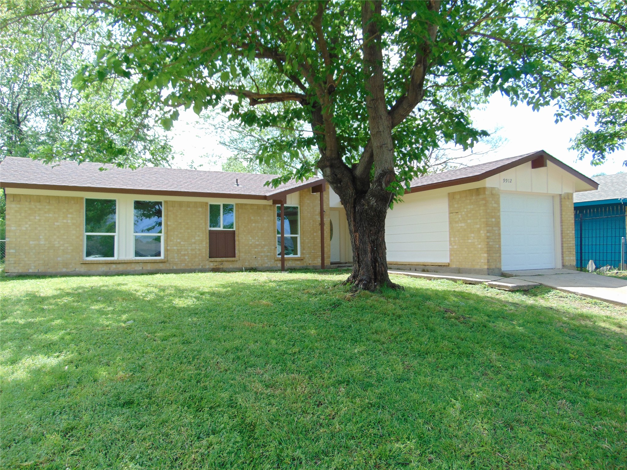 9912 Bluffcreek Drive Dallas TX 75227