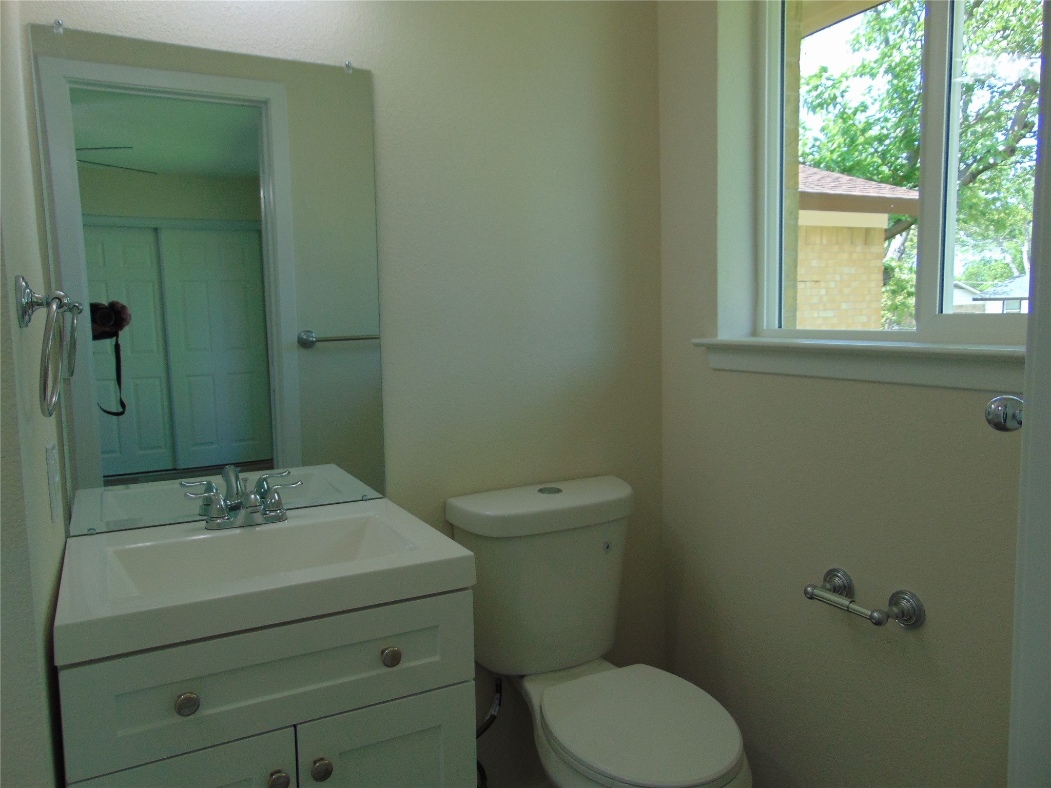 9912 Bluffcreek Drive Dallas TX 75227