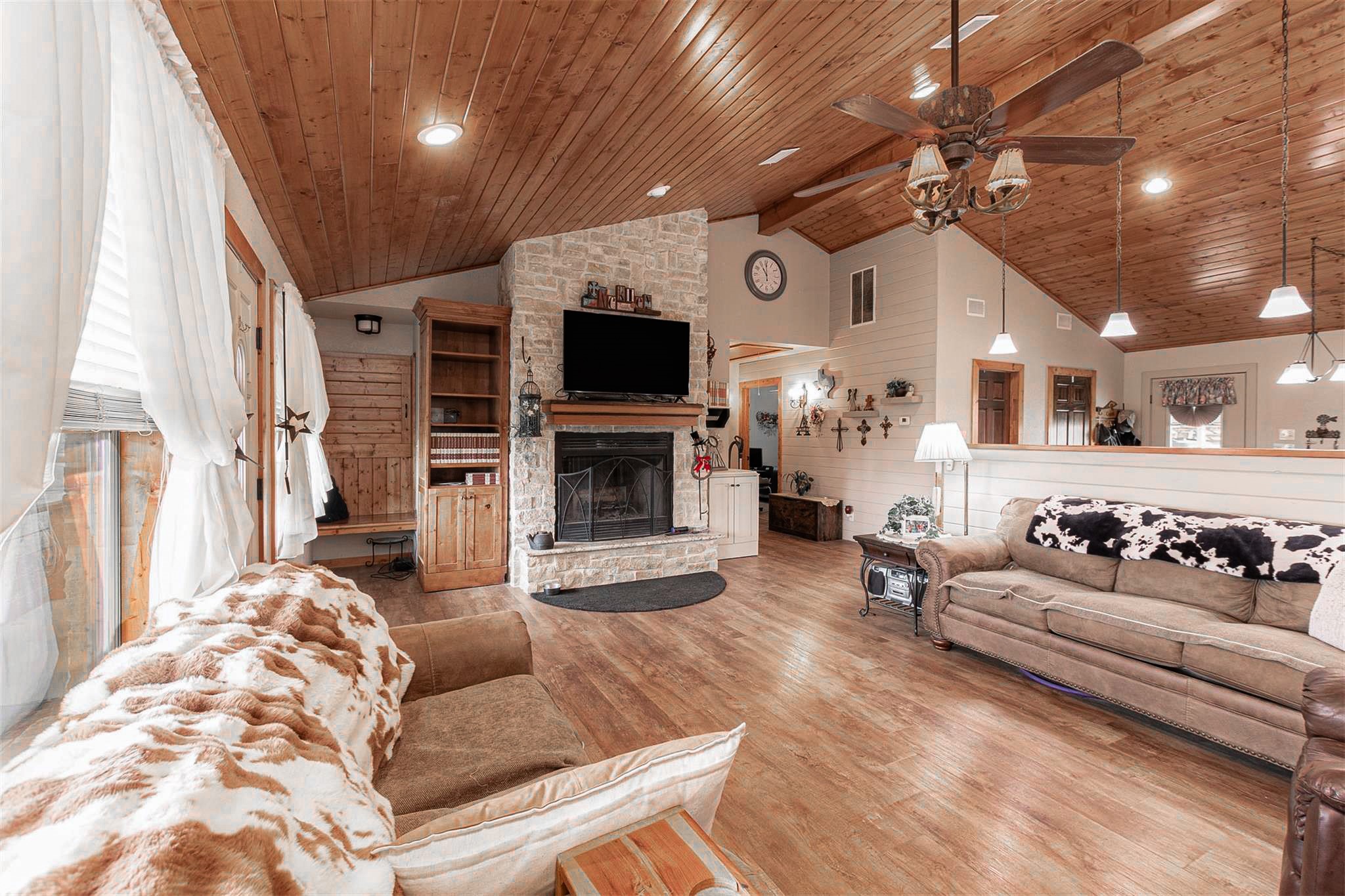 14115 County Road 4031 Kemp TX 75143